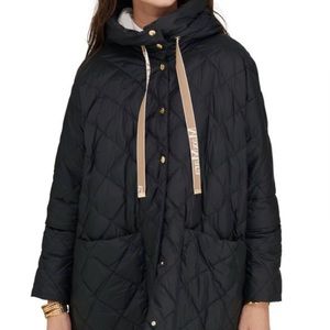 Max Mara The Cube Disoft reversible lightweight down filled coat.